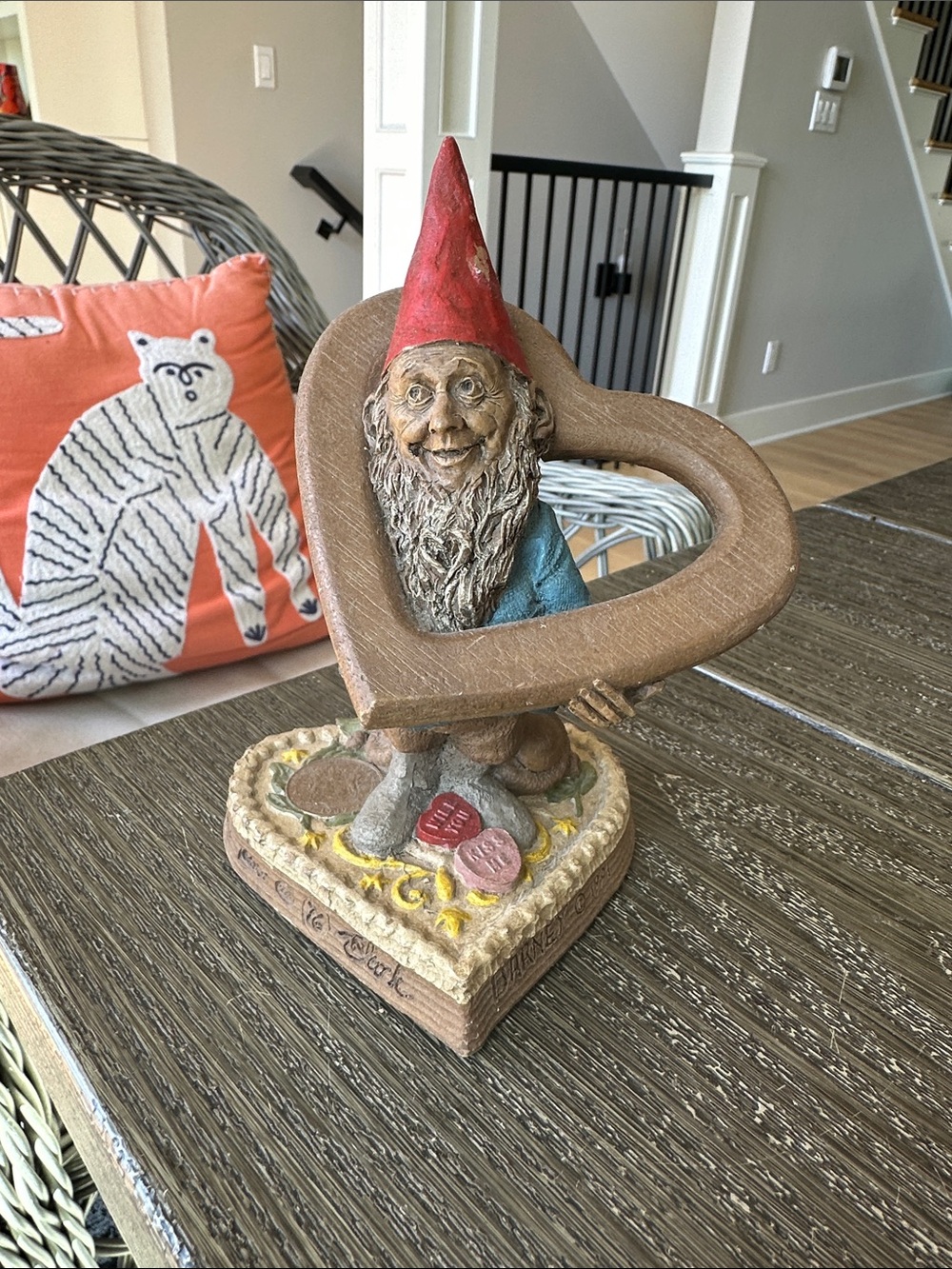 Tom Clark Barneys Valentine gnome statuette by Carin Studios 6x4 signed